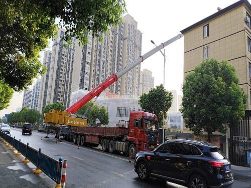 吊車(chē)租賃需要考察哪些事項(xiàng)？使用時(shí)需遵循什么規(guī)范要求？